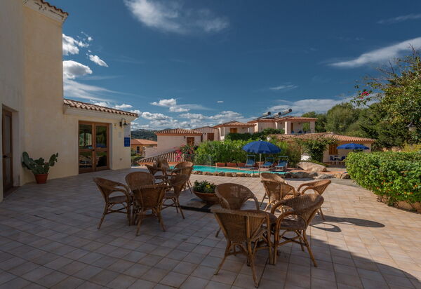 Crystal Pool Village In Tanaunella: Autunno, Estate, Giardino, Inverno, Primavera