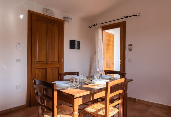 Crystal Pool Village In Tanaunella: Autunno, Estate, Inverno, Primavera, Sala da pranzo, Soggiorno