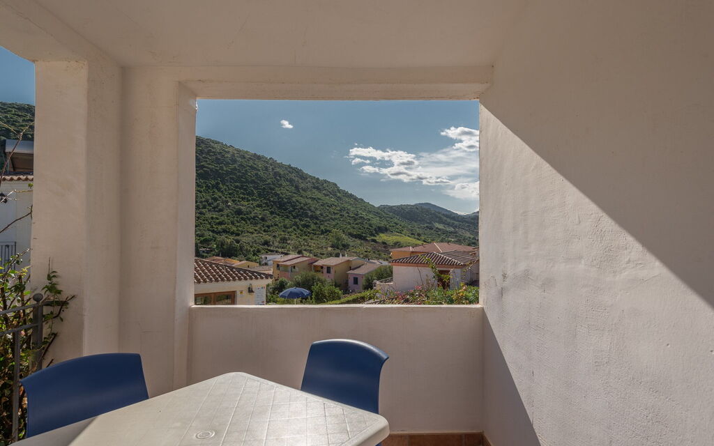 Crystal Pool Village In Tanaunella - : Autumn, Balcony / Terrace / Patio, Spring, Summer, Winter