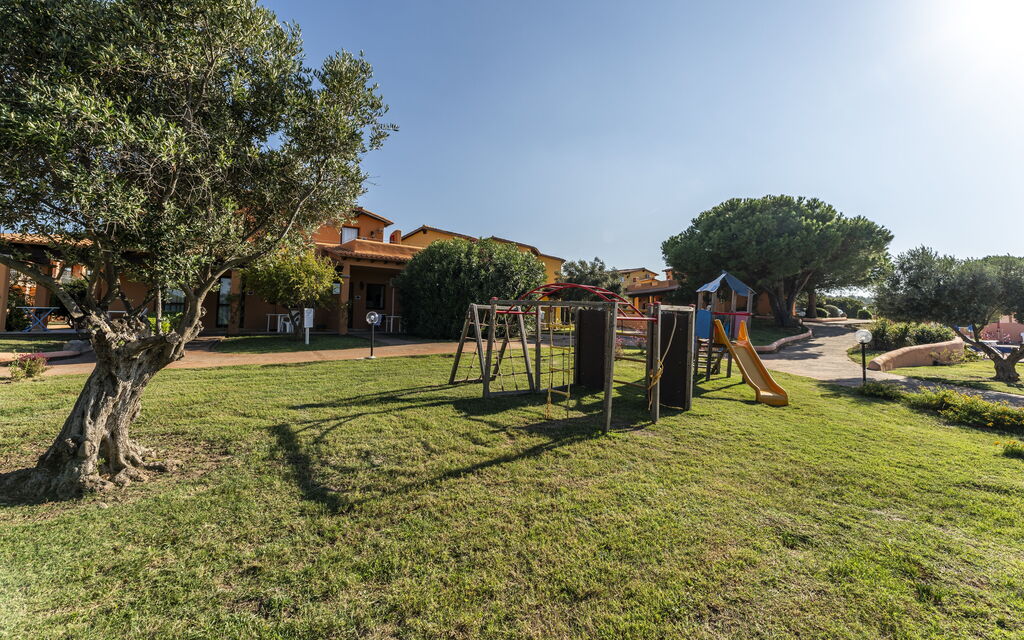 Il Mirto Appartamenti, Ac e Wifi, Gallura: Autumn, Building Exterior, Spring, Summer