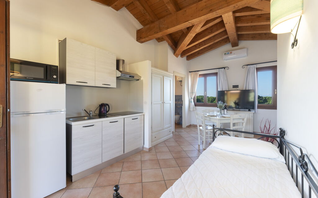 Il Mirto Appartamenti, Ac e Wifi, Gallura - : Autunno, Cucina, Estate, Inverno, Primavera, Soggiorno