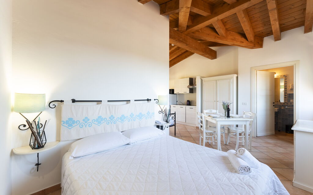 Il Mirto Appartamenti, Ac e Wifi, Gallura - : Autunno, Camera da letto, Estate, Inverno, Primavera