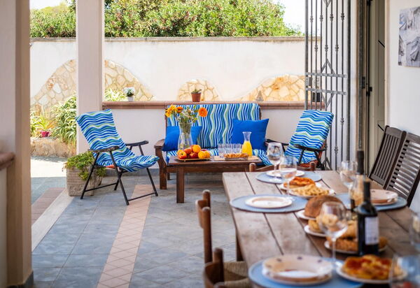 White Sand Private Villa Near The Sea, Wifi: Autunno, Balcone / Terrazza / Patio, Estate, Primavera