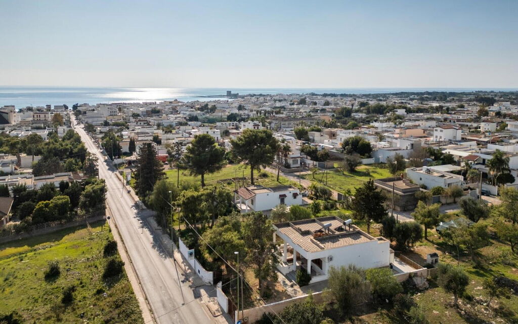 Villetta Red Coral Seaside Salento: Autumn, Building Exterior, Spring, Summer