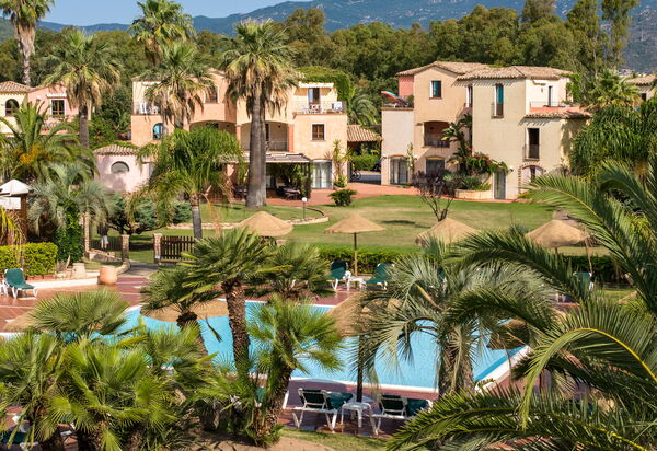 Tropical Residence In Santa Margherita Di Pula: Autunno, Estate, Esterni, Inverno, Primavera