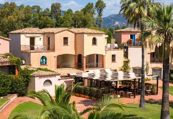 Tropical Residence In Santa Margherita Di Pula: Autunno, Estate, Esterni, Inverno, Primavera