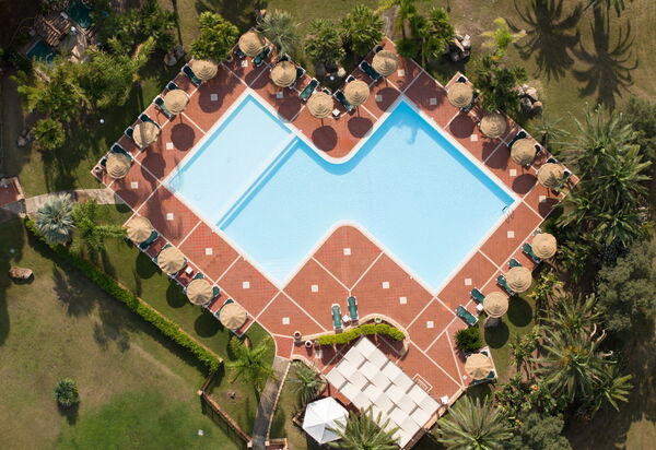 Tropical Residence In Santa Margherita Di Pula: Autunno, Estate, Inverno, Piscina, Primavera
