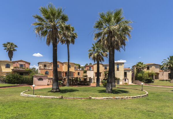 Tropical Residence In Santa Margherita Di Pula: Autunno, Estate, Esterni, Inverno, Primavera