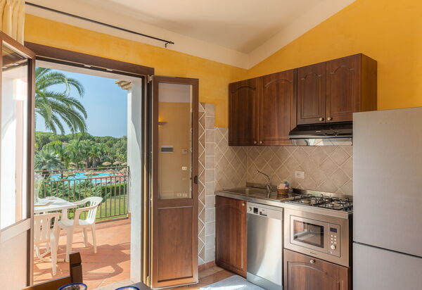 Tropical Residence In Santa Margherita Di Pula: Autunno, Cucina, Estate, Inverno, Primavera