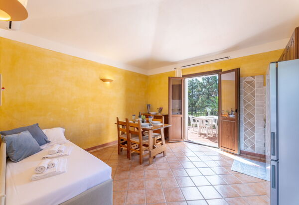 Tropical Residence In Santa Margherita Di Pula: Autunno, Estate, Inverno, Primavera, Soggiorno