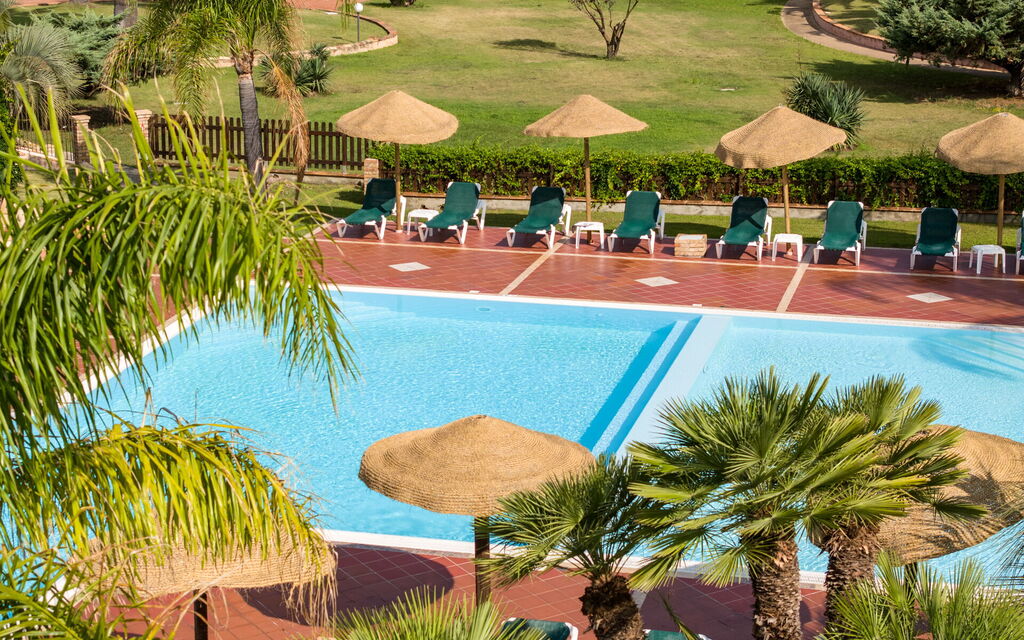 Tropical Residence In Santa Margherita Di Pula: Autunno, Estate, Inverno, Piscina, Primavera