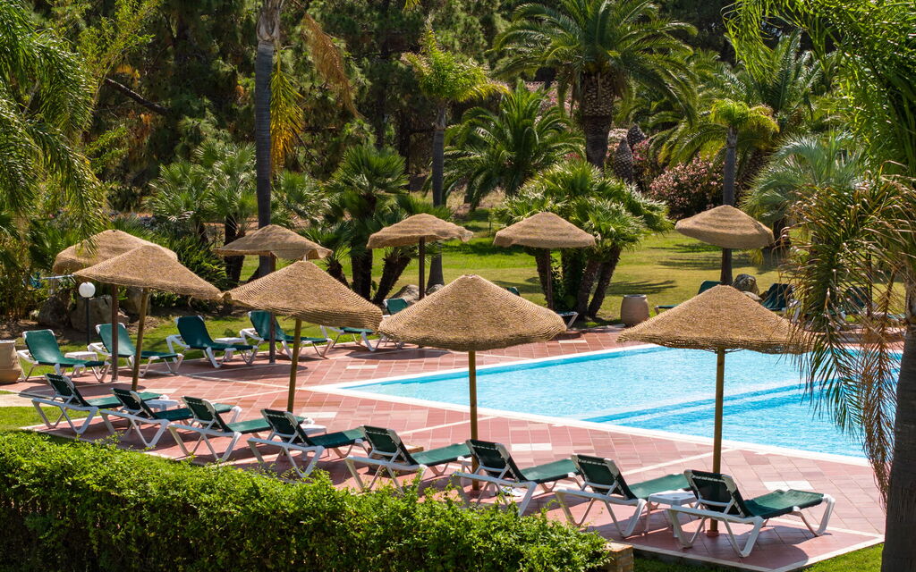Tropical Residence In Santa Margherita Di Pula: Autunno, Estate, Inverno, Piscina, Primavera