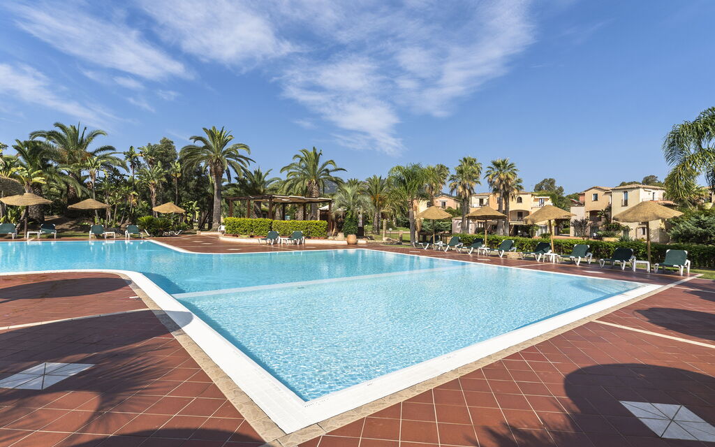 Tropical Residence In Santa Margherita Di Pula: Autunno, Estate, Inverno, Piscina, Primavera