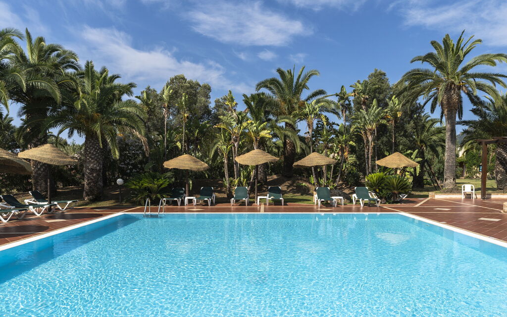 Tropical Residence In Santa Margherita Di Pula: Autunno, Estate, Inverno, Piscina, Primavera