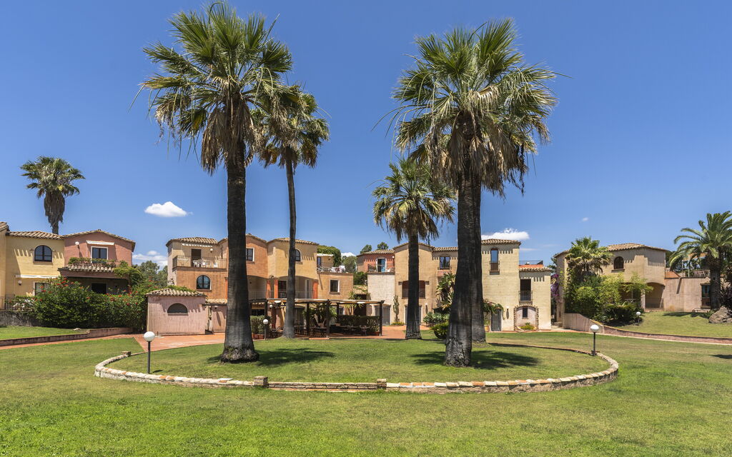 Tropical Residence In Santa Margherita Di Pula: Autunno, Estate, Esterni, Inverno, Primavera