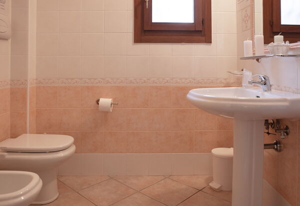 Violet Residence In Orosei: Autunno, Bagno, Estate, Inverno, Primavera