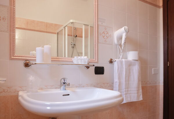 Violet Residence In Orosei: Autunno, Bagno, Estate, Inverno, Primavera