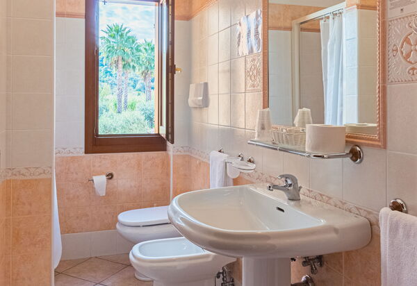 Violet Residence In Orosei: Autunno, Bagno, Estate, Inverno, Primavera