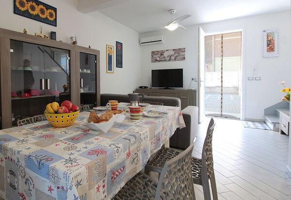 Villetta Elena, Ac, Wifi, Lido Degli Scacchi: Autumn, Living Room, Spring, Summer