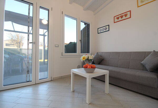Villetta Elena, Ac, Wifi, Lido Degli Scacchi: Autumn, Dining Room, Living Room, Spring, Summer