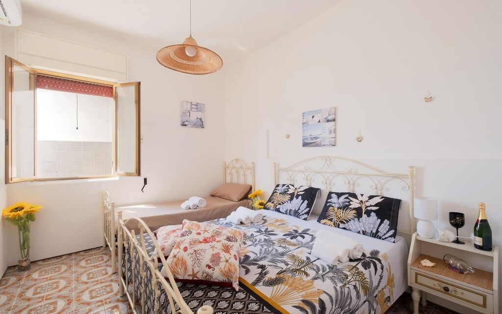 Villa Heart Island Vista Mare: Autumn, Bedroom, Spring, Summer