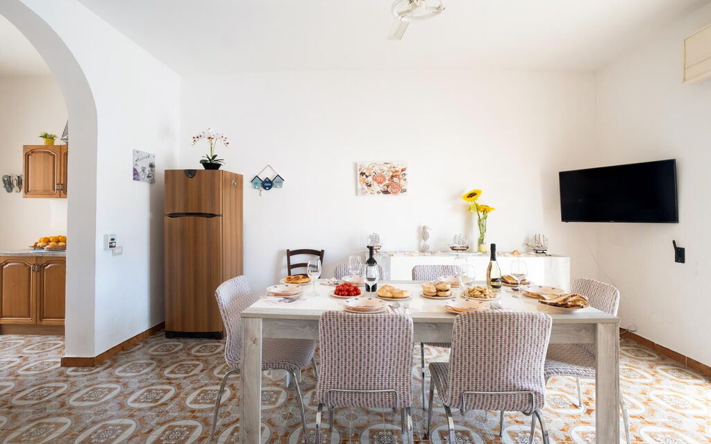 Villa Heart Island Vista Mare: Autumn, Kitchen, Spring, Summer