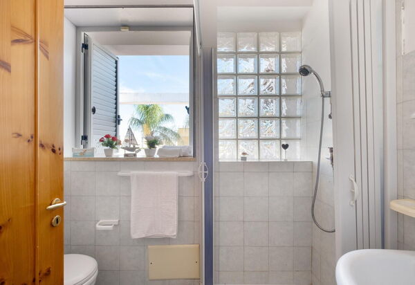 Villetta The Panoramic Rooftop, Wi-fi, San Foca: Autunno, Bagno, Estate, Primavera