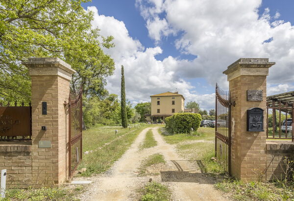 San Paolo Farm, Wifi, Pool, Val Di Cecina: Autunno, Estate, Esterni, Primavera