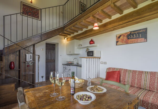 San Paolo Farm, Wifi, Pool, Val Di Cecina: Autunno, Cucina, Estate, Primavera, Soggiorno