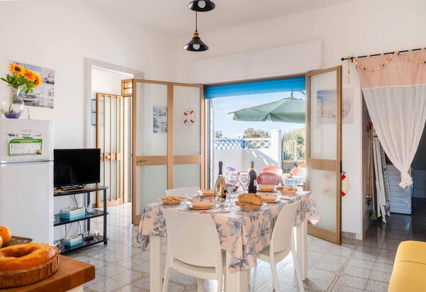 Sunny Haven Villa In Torre Lapillo: Autunno, Estate, Inverno, Primavera, Sala da pranzo