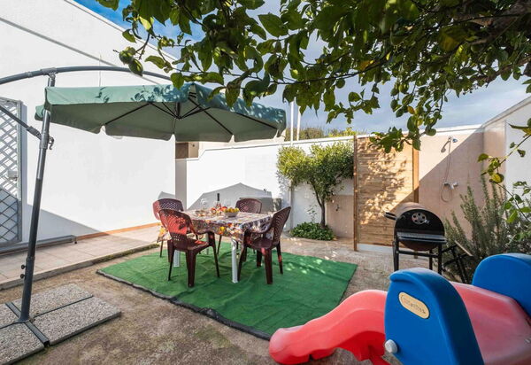 Sunny Haven Villa In Torre Lapillo: Autunno, Estate, Giardino, Inverno, Primavera