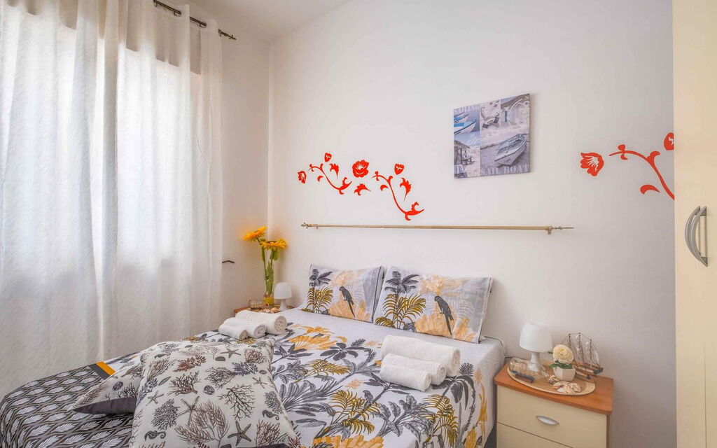 Sunny Haven Villa In Torre Lapillo: Autumn, Bedroom, Spring, Summer, Winter