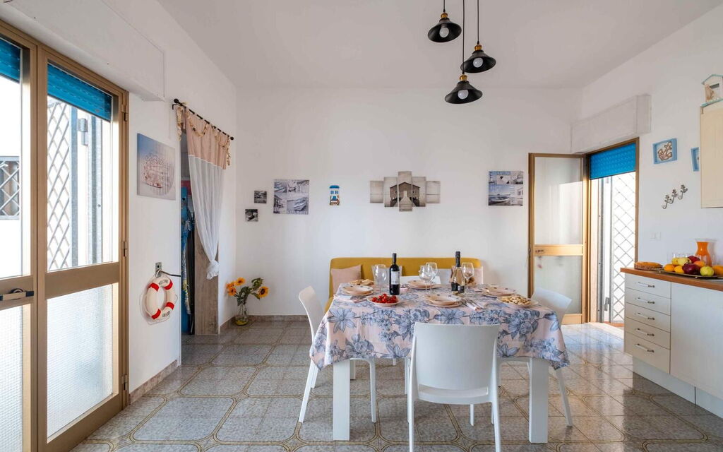 Sunny Haven Villa In Torre Lapillo: Autumn, Dining Room, Spring, Summer, Winter
