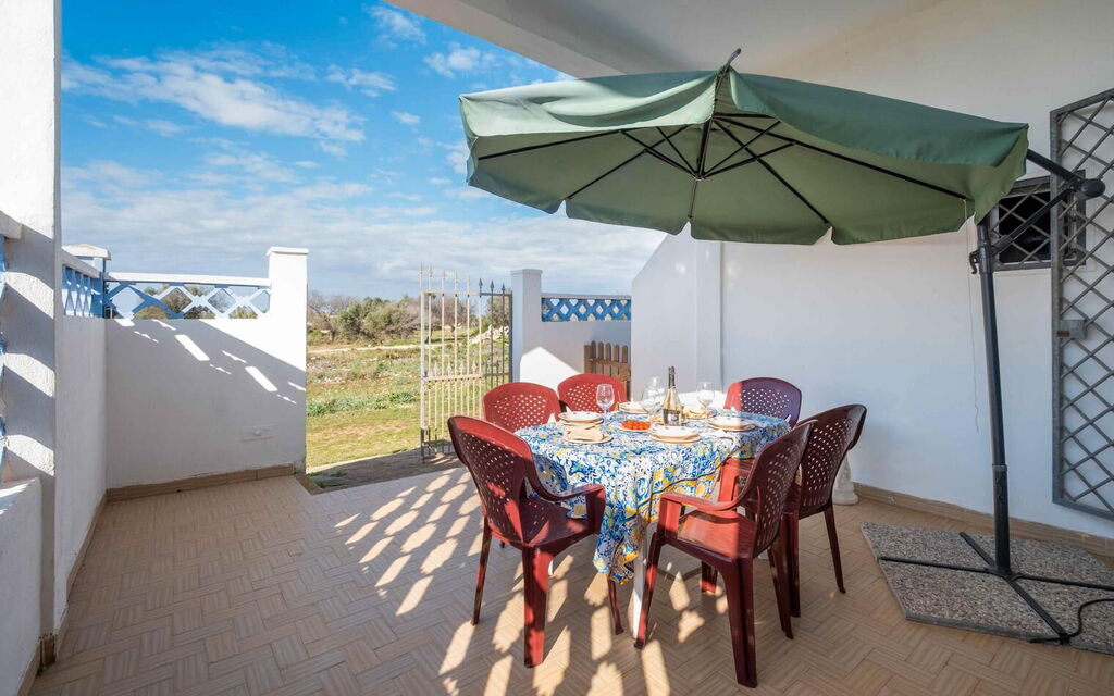 Sunny Haven Villa In Torre Lapillo: Autumn, Garden, Spring, Summer, Winter