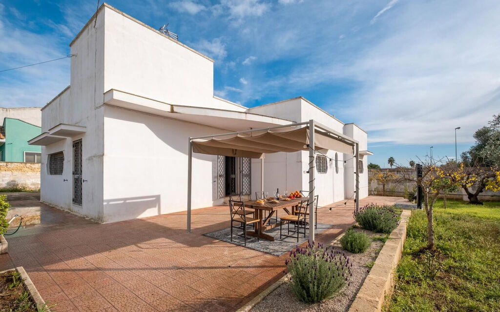 Sunshine Escape Villa In Porto Cesareo, Wi-fi, Ac: Autumn, Building Exterior, Main Entrance, Spring, Summer, Winter