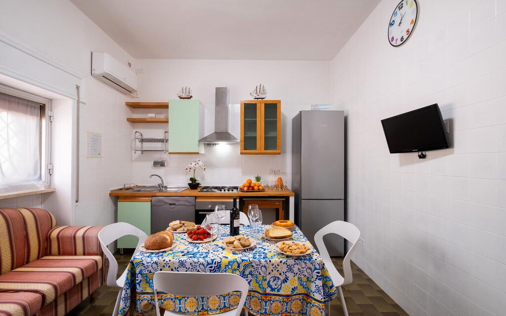 Sunshine Escape Villa In Porto Cesareo, Wi-fi, Ac: Autumn, Dining Room, Spring, Summer, Winter
