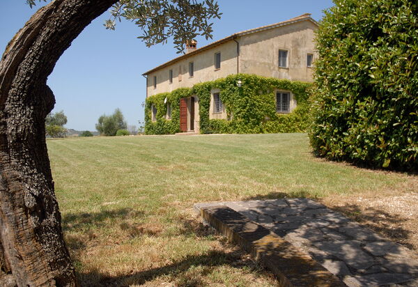 Podere San Giovanni: podere-san-giovanni-narni-terni-villa-external