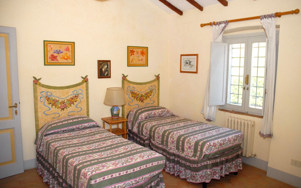 Podere San Giovanni: podere-san-giovanni-narni-terni-villa-camera-da-letto