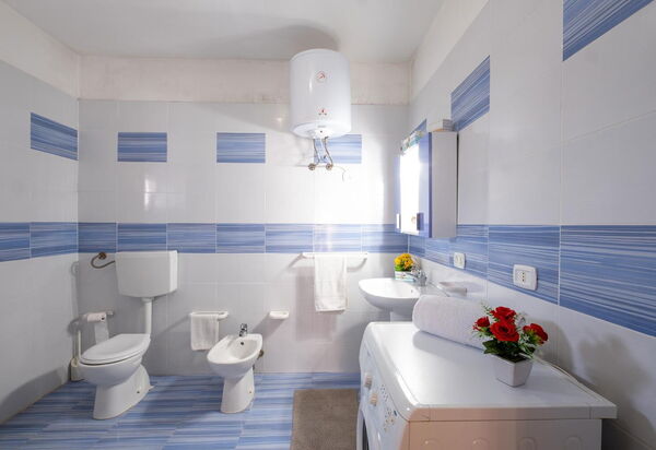 Villa Aloha in Porto Cesareo Ac: Autunno, Bagno, Estate, Primavera