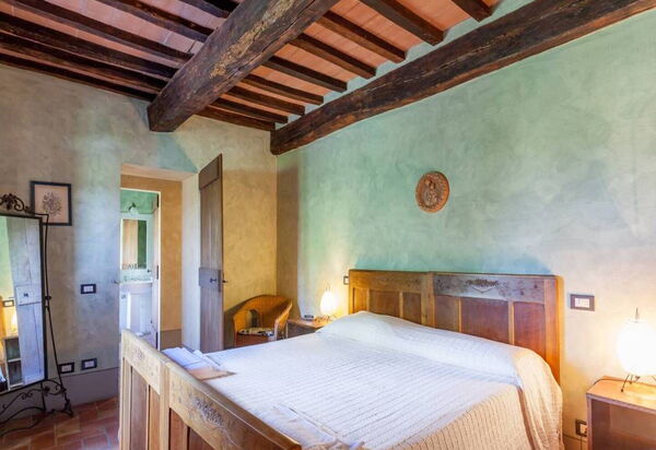Borgo Santa Maria, Private Pool, Perugia: Autumn, Bedroom, Spring, Summer
