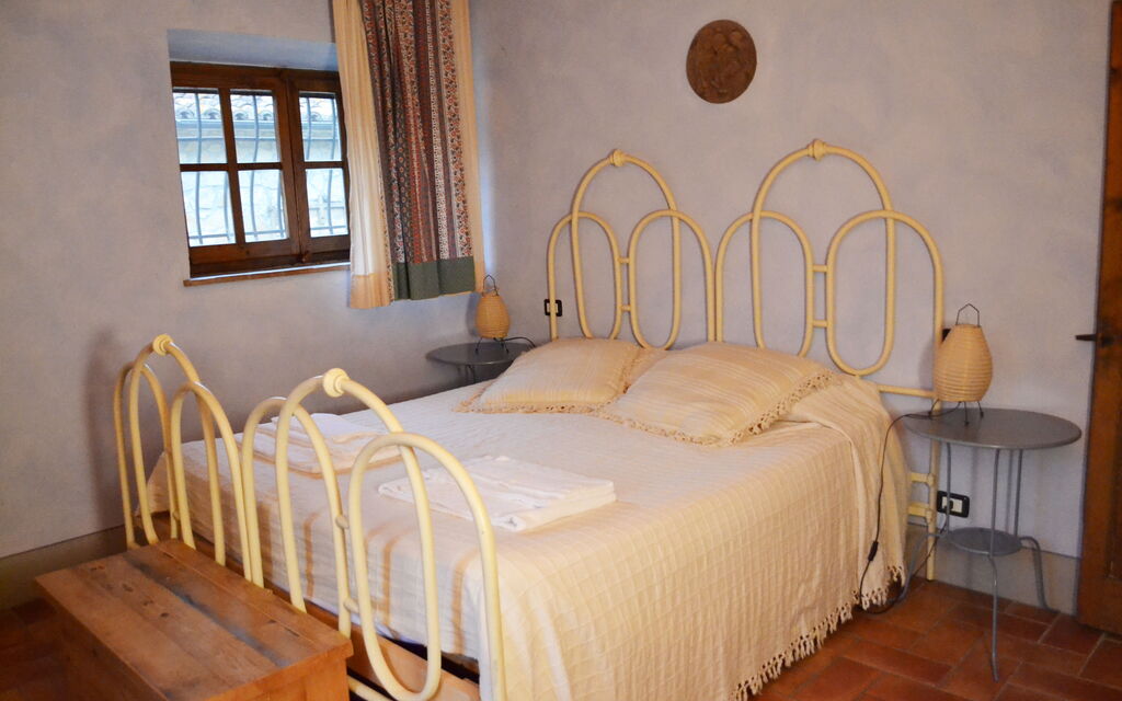 Borgo Santa Maria, Private Pool, Perugia: Autumn, Bedroom, Spring, Summer