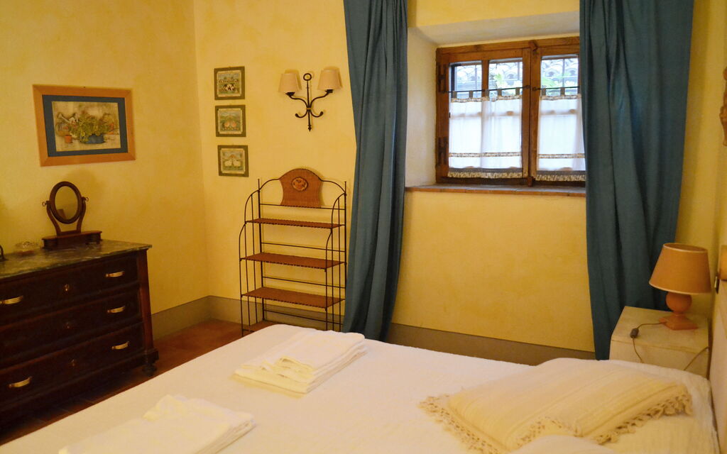 Borgo Santa Maria, Private Pool, Perugia: Autumn, Bedroom, Spring, Summer