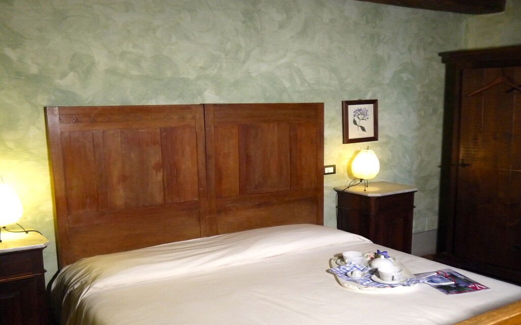 Borgo Santa Maria, Private Pool, Perugia: Autumn, Bedroom, Spring, Summer