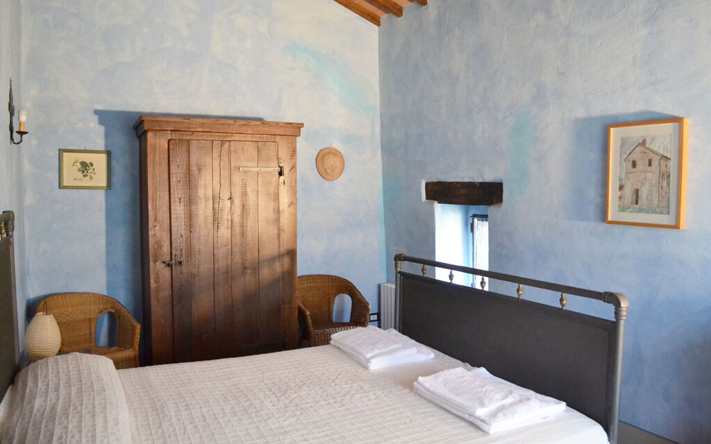 Borgo Santa Maria, Private Pool, Perugia: Autumn, Bedroom, Spring, Summer