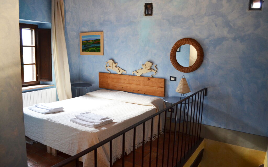 Borgo Santa Maria, Private Pool, Perugia: Autumn, Bedroom, Spring, Summer