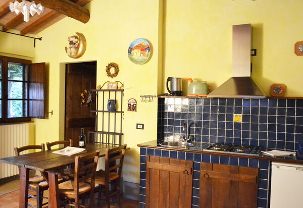 Appartamento La Vecchia Cedraia, Wifi, Perugia: Autumn, Living Room, Spring, Summer, Winter