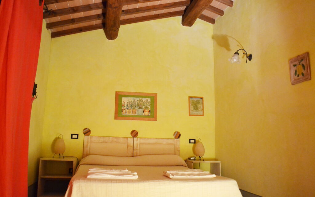 Appartamento La Vecchia Cedraia, Wifi, Perugia: Autunno, Camera da letto, Estate, Inverno, Primavera