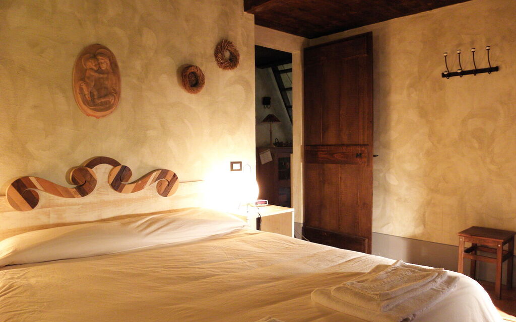 Appartamento Il Fienile Del Sole, Wifi, Perugia: Autunno, Camera da letto, Estate, Inverno, Primavera