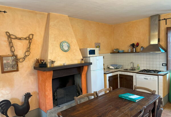 Appartamento Il Cantico Del Gallo, Wifi, Near Perugia: Autumn, Kitchen, Spring, Summer