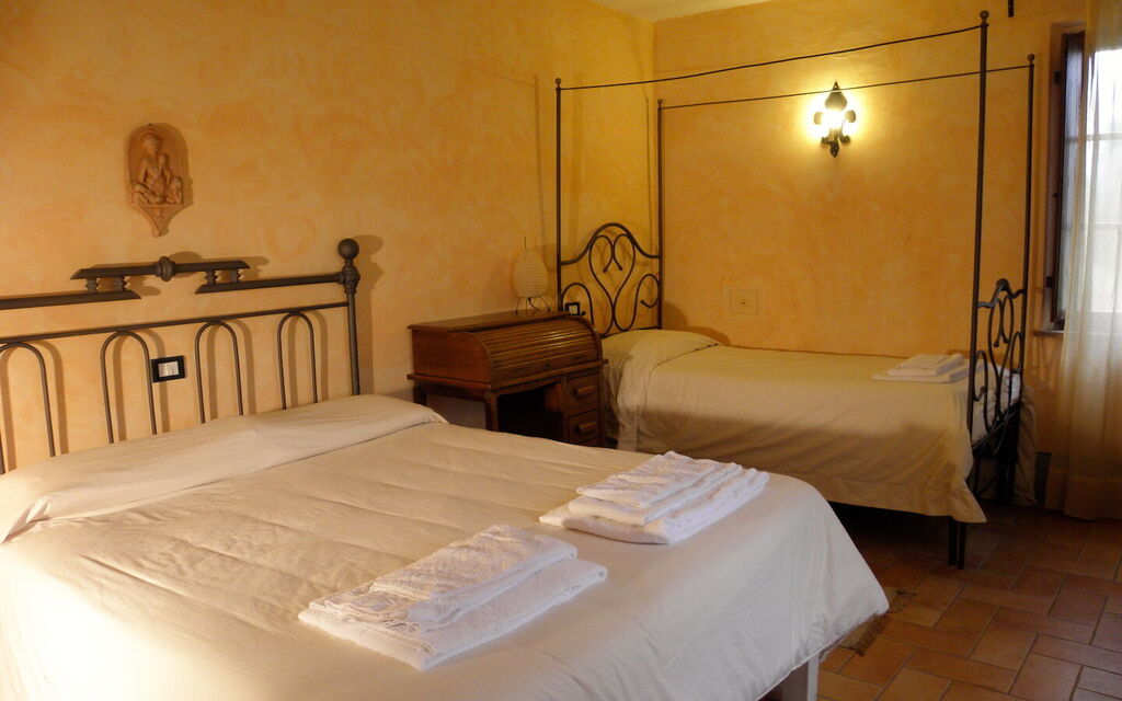 Appartamento Il Cantico Del Gallo, Wifi, Near Perugia: Autunno, Camera da letto, Estate, Inverno, Primavera